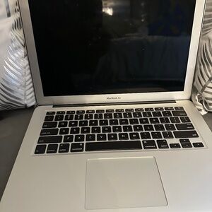 MAC book air 13 inch 2017